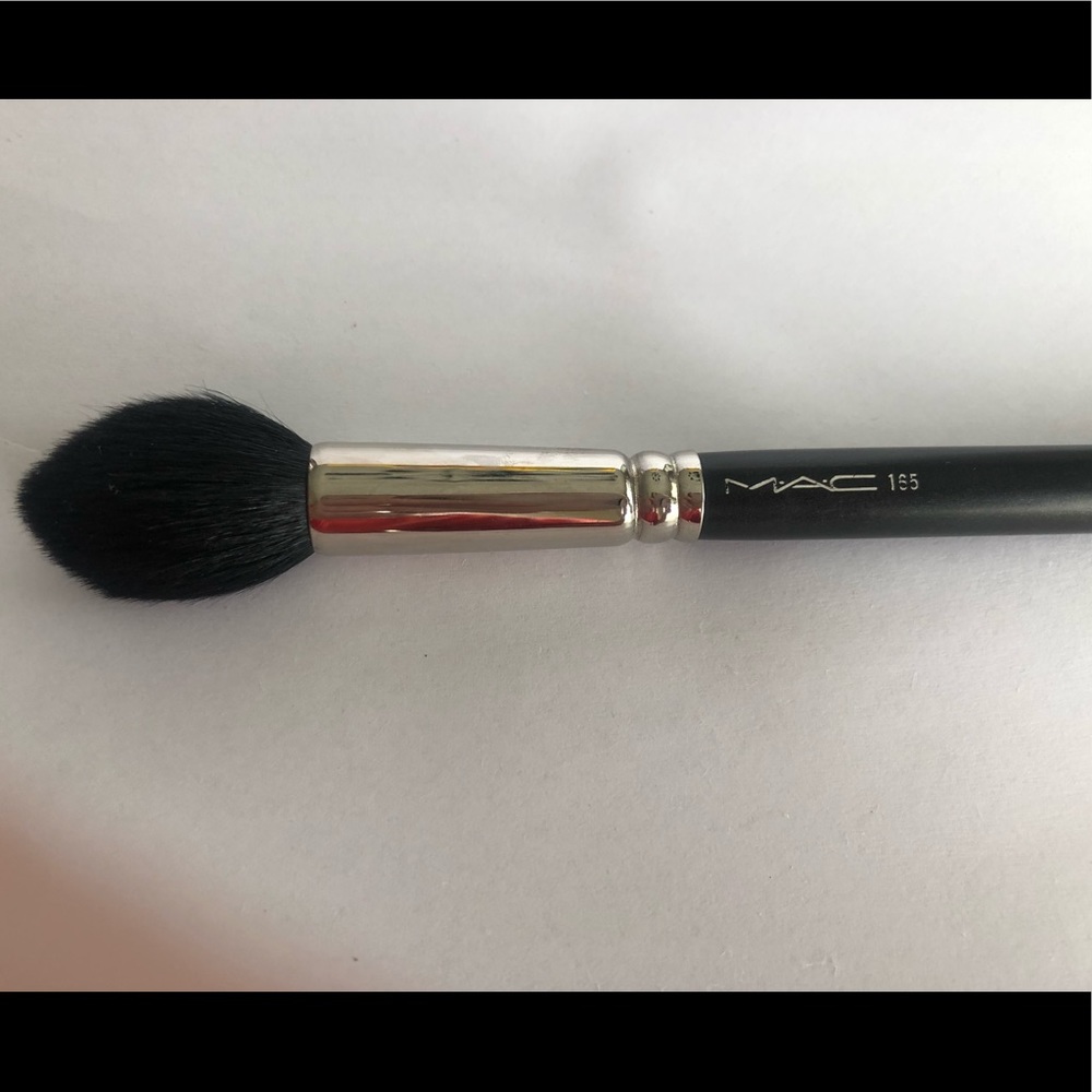 MAC 165 Contour Highlight Brush Like New